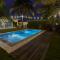 Sompteuse villa avec piscine à 5 min de la plage - Pointe-Noire