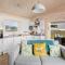 Hayditch, Great Field Lodges