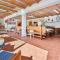 Quiet Villa in Buger with amazing pool, paddle court and nice garden