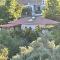 Beautiful 3 Bedr House in Arakapas with fireplace
