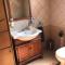 Beautiful 3 Bedr House in Arakapas with fireplace