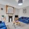 Pass the Keys Spacious and Modern Sea Side apartment