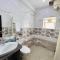 BluO Lake View NewTown - Boutique Hotel