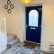 Chic 5 Bedroom House with Private Parking & Garden