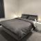 5-Bed Apartment in Altrincham near airport - Олтрингем