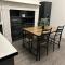 5-Bed Apartment in Altrincham near airport - Олтрингем