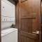 Chamonix 26, Snowmass Ski-In/Ski-Out Condo w/Shared Pool/Hot Tub/Private Washer/Dryer/WiFi - Snowmass Village