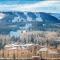 Chamonix 27, Snowmass Ski-in/Ski-out Condo with Pool, Hot Tub, Gym, WiFi & Washer/Dryer