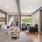 Enclave 110, Snowmass Ski-In/Ski-Out Condo w/Shared Pool/Hot Tub/Gym/WiFi