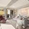 Enclave 207, Snowmass Ski-In/Ski-Out Condo w/Shared Pool/Hot Tub