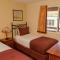 Concept 600 unit 308, Convenient Downtown Location, Private Deck, and Fireplace - Aspen