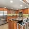 Fifth Avenue Unit 8, Condo with Extra Murphy Bed + Access to Pool & Hot Tub - Aspen