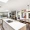 Fasching Haus Unit 390, Luxury Penthouse w/ Exceptional Views, Beautiful Decor, and Natural Light