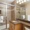 Fasching Haus Unit 180, Cozy, Deluxe Condo with Private Deck, 2 Blocks from Downtown - Аспен