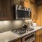 Cottonwoods Unit 1F, Stylish Condo with Excellent West End Location, Wood-Burning Fireplace - Аспен
