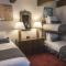 Cottonwoods Unit 1F, Stylish Condo with Excellent West End Location, Wood-Burning Fireplace - Аспен
