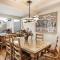 Fasching Haus Unit 8, Deluxe Townhouse w/ A/C, Private Deck, 2 Blocks to Downtown
