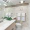 Fasching Haus Unit 8, Deluxe Townhouse w/ A/C, Private Deck, 2 Blocks to Downtown - Aspen