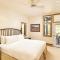 Fifth Avenue Unit 202, 2 Bedroom + Loft Condo, Huge Windows & Views. 2 Blocks to Skiing!