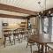 Chateau Roaring Fork Unit 29, Sunny, Corner Condo with River Views - Аспен