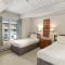 Chateau Roaring Fork Unit 29, Sunny, Corner Condo with River Views - Аспен