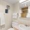 Chateau Roaring Fork Unit 29, Sunny, Corner Condo with River Views - Аспен
