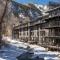 Chateau Roaring Fork Unit 29, Sunny, Corner Condo with River Views - Аспен