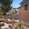 Glory Hole Unit C, Remodeled condo w/ excellent location, wood-burning fireplace & new kitchen