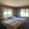 Deer Harbor Inn