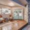 Modern Family Farmhouse with Pool, Jacuzzi, Putting Green, Treehouse, Bocce and more - Thousand Oaks