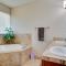 Lanai and Pool Family-Friendly Home in Cape Coral - Cabo Coral