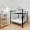West Campus Oasis 2 Apts Accommodating 14 Guests - أوستن