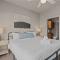 West Campus Oasis 2 Apts Accommodating 14 Guests - أوستن