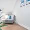 Renovated & Sophisticated Home Near Beach & Shops! - بارنستابل