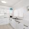 Cumbernauld #20 Ocean Views, Wifi Accom Holidays Cumbernauld #20 Ocean Views, Wifi Accom Holidays
