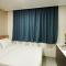 Top Hotel & Residence