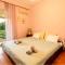 Quiet apartment with a garden - Atény