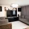 Deluxe 5 bedroom house in Harrow, Parking, Sleeps 8, 30mins to Central London - Hatch End