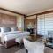 Inverdoorn Game Reserve Lodge