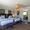 Inverdoorn Game Reserve Lodge
