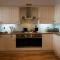 Bay View, Sleeps 18, 7 Bedrooms, 7 Bathrooms, Seafront, Criccieth