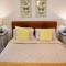 Glan y Mor, Sleeps 20, 8 Bedrooms, 8 Bathrooms, Seafront, Criccieth