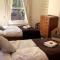 Spacious/homely 3 bed maisonette nr station/town/hospital - Bedford