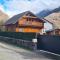 Chalet chaleureux à Orlu avec Jacuzzi et vue sur la montagne - Orlu