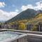 Independence Square 310, Chic, Remodeled Studio w/ Great Location in Aspen, A/C, & Kitchenette - Aspen