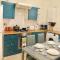 Stunning Guest House FREE WiFi &Parking