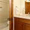 700 Monarch 205, Deluxe Condo with Private Deck & Mountain Views Located 1 Block to Ski Lift - Аспен
