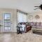 Pool and Dock Access Lakefront Hot Springs Condo! - 温泉城