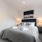 LUXURIOUS Apartments FREE parking and FREE WiFi! - Staines