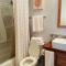 San Antonio Comfort 4 Bedroom 3 Bath home 5 Mins from Sea World